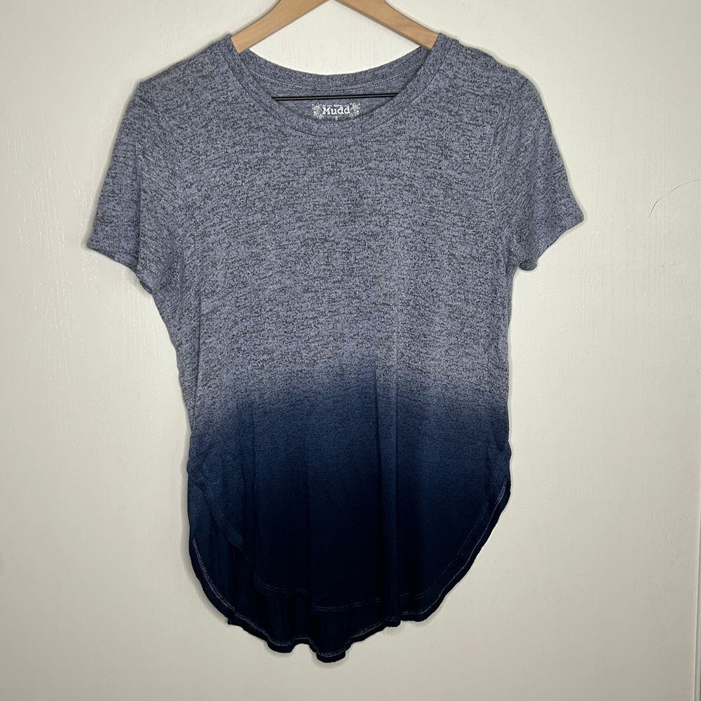 Womens Mudd Brand Flowy Top Size Small Gray and Blue | B2